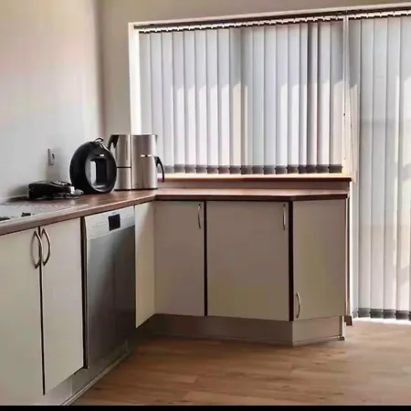 Stor I Rolige Omgivelser Lägenhet Give